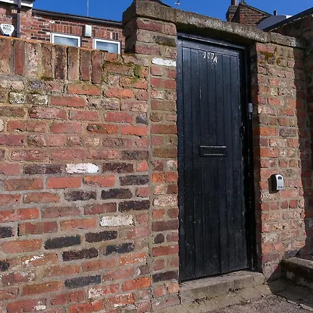 Courtyard * York